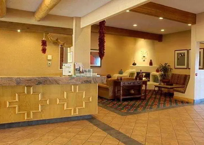 罗希达罗斯酒店