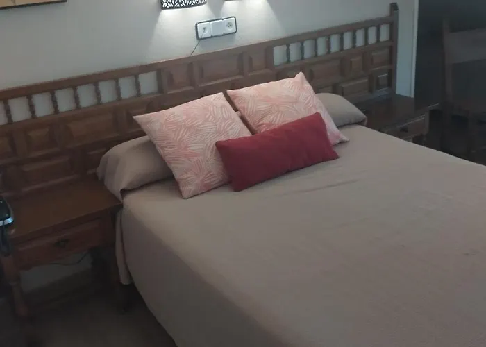 罗希达罗斯酒店